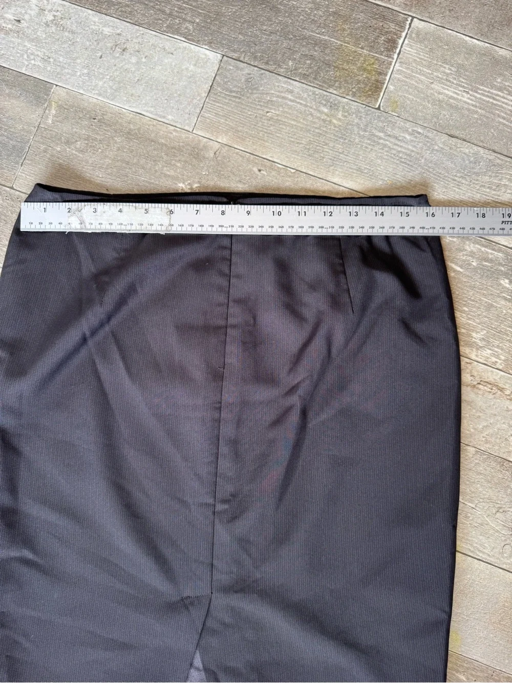 Elie Tahari black dark